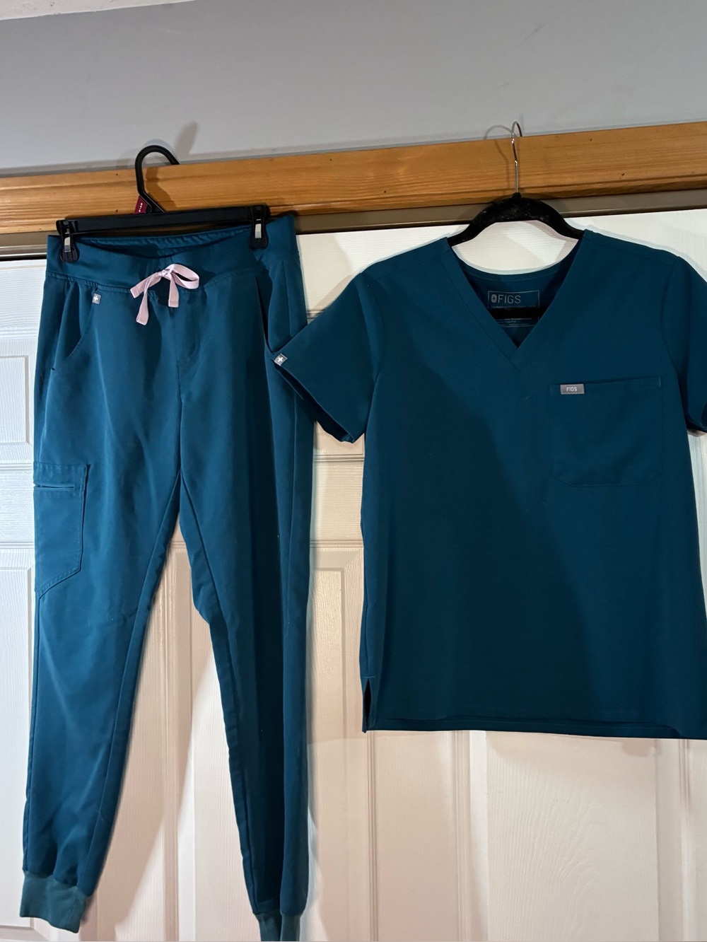 Figs Caribbean blue scrub set